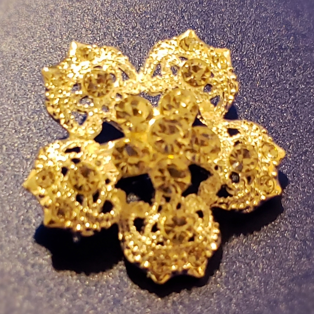 Floral shaped silver brooch - Picture 4 of 6